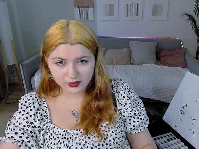 Milenafiery webcam