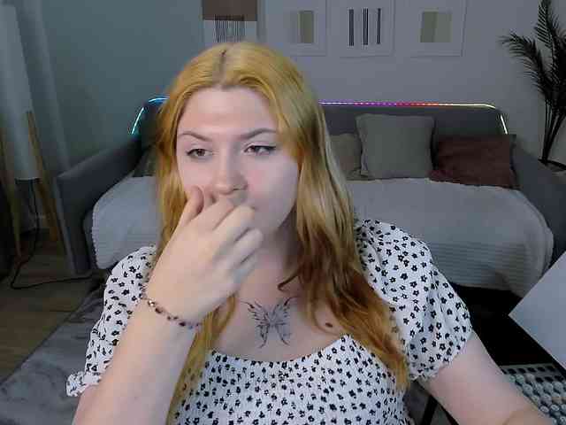 Milenafiery webcam