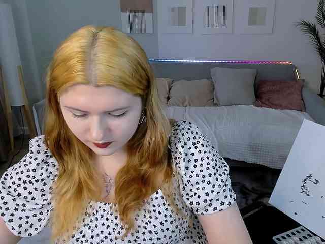 Milenafiery webcam