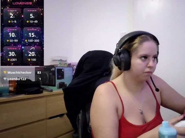Mia-Lou05 live cam preview