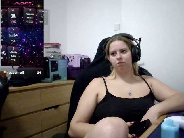 Mia-Lou05 live cam preview