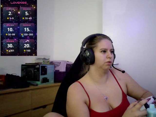 Mia-Lou05 live cam preview