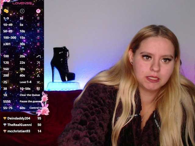 Mia-Lou05 live cam on BongaCams
