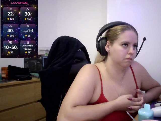 Mia-Lou05 live cam