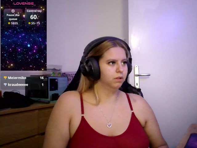 Mia-Lou05 live cam preview