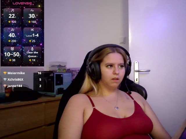 Mia-Lou05 live cam preview
