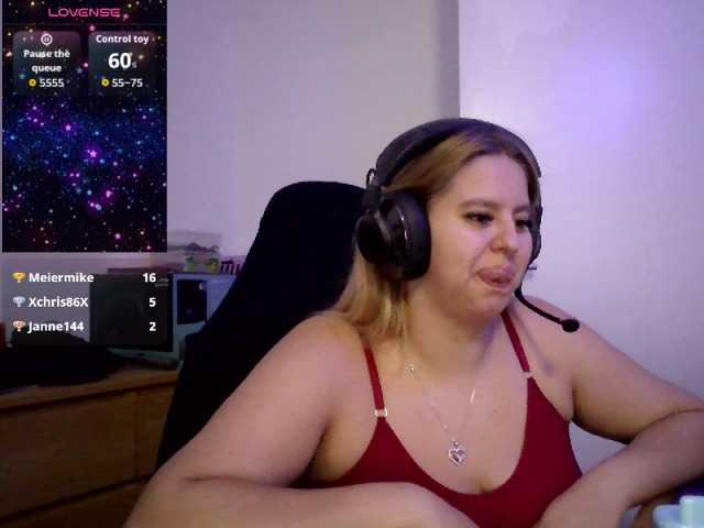 Mia-Lou05 live cam preview