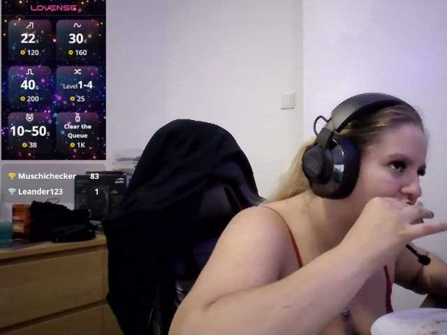 Mia-Lou05 live cam preview