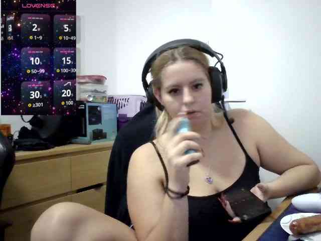 Mia-Lou05 webcam