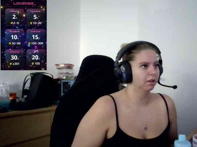 Mia-Lou05 webcam
