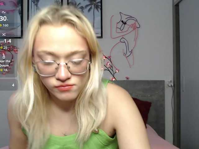 Coraline-bush live cam on BongaCams