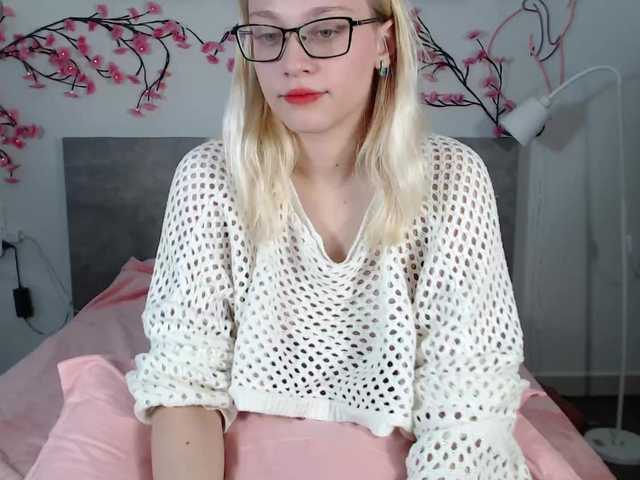 Coraline-bush live cam on BongaCams