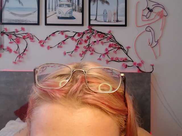 Coraline-bush live cam on BongaCams
