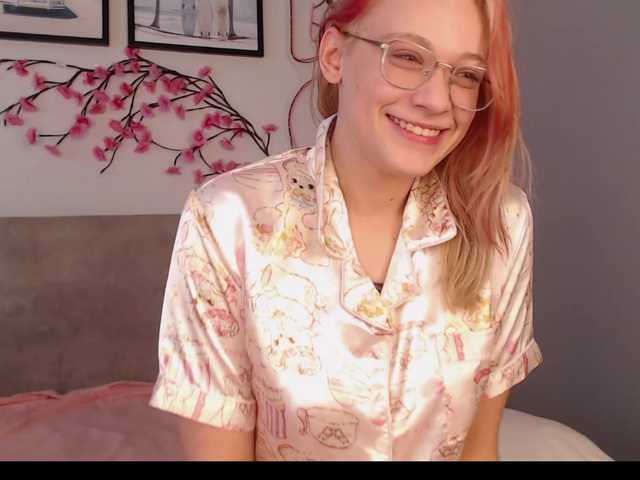 Coraline-bush live cam on BongaCams