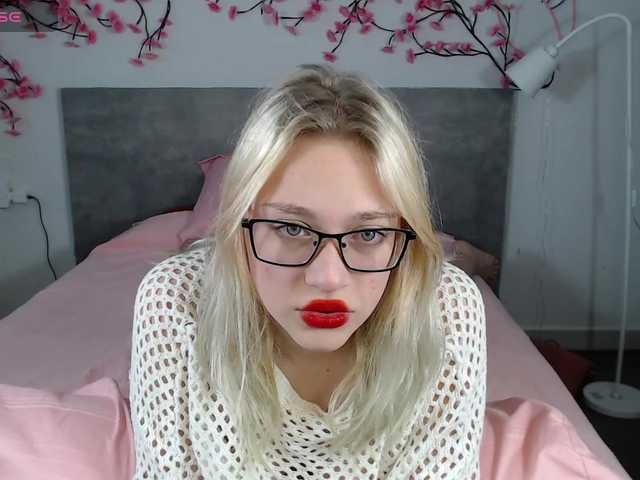Coraline-bush live cam on BongaCams