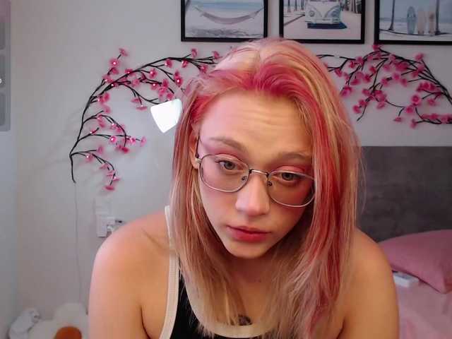 Coraline-bush live cam on BongaCams