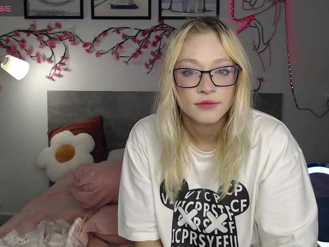 Coraline-bush live cam on BongaCams