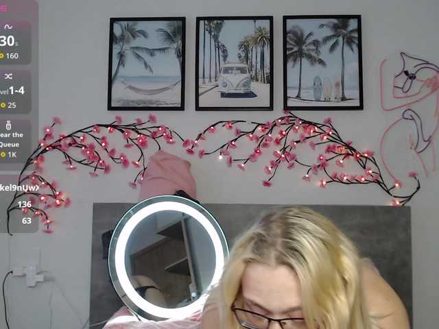 Coraline-bush live cam on BongaCams