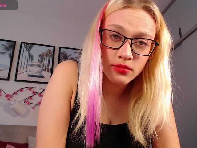 Coraline-bush live cam on BongaCams