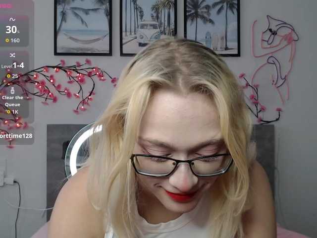 Coraline-bush live cam on BongaCams