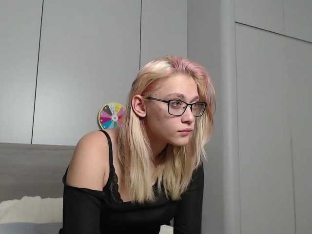 Coraline-bush live cam on BongaCams