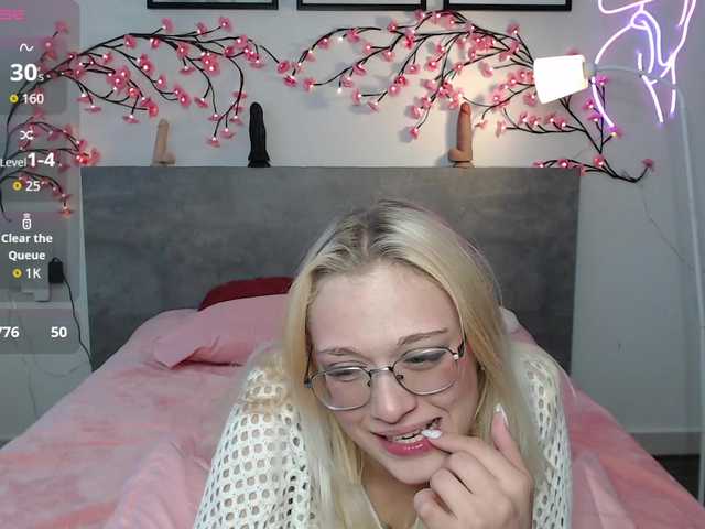Coraline-bush live cam on BongaCams