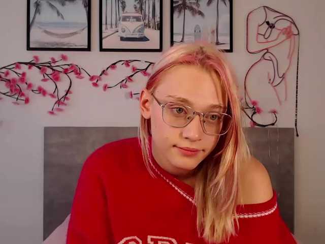 Coraline-bush live cam on BongaCams