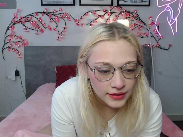 Coraline-bush live cam on BongaCams