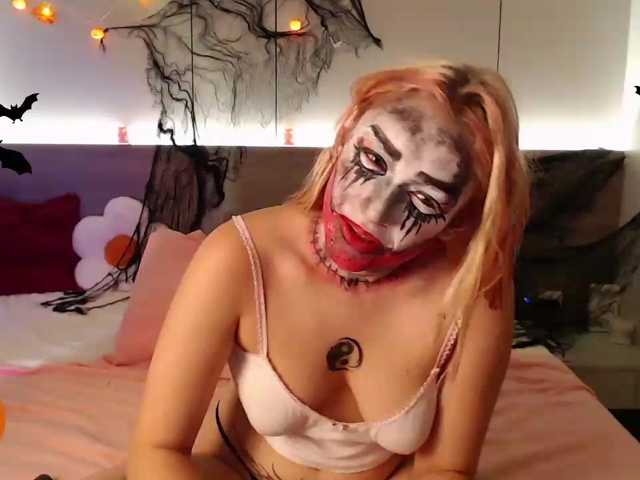 Coraline-bush live cam on BongaCams