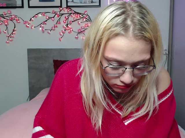 Coraline-bush live webcam show