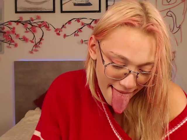 Coraline-bush live cam on BongaCams