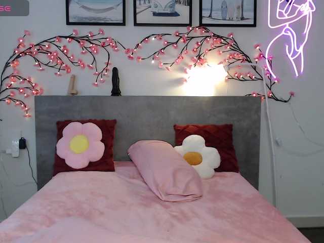Coraline-bush live cam on BongaCams
