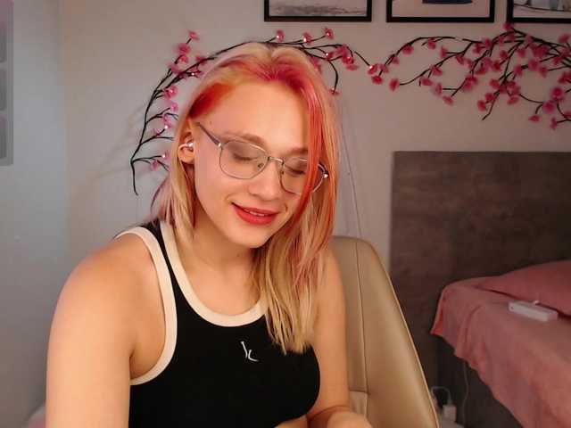Coraline-bush live cam on BongaCams