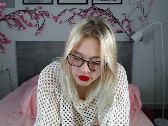 Coraline-bush live cam on BongaCams
