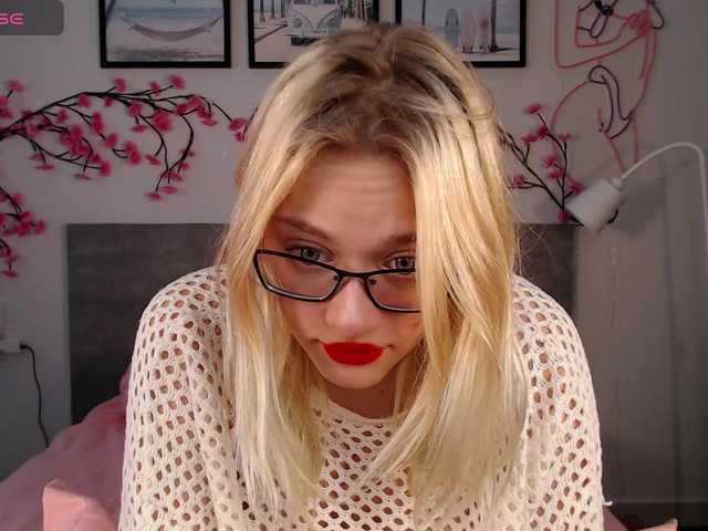 Coraline-bush live cam on BongaCams