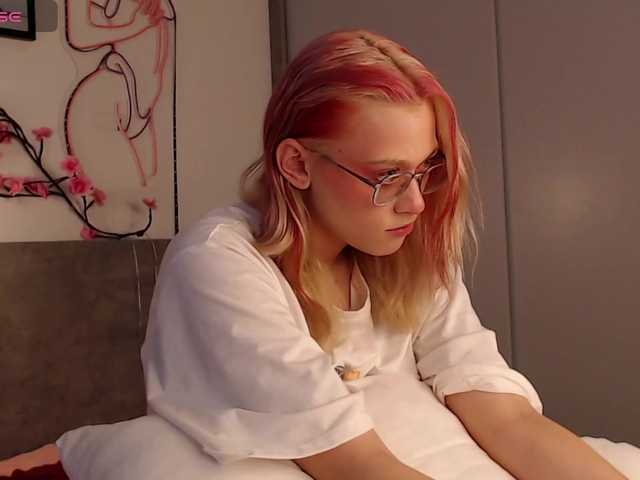 Coraline-bush live cam on BongaCams