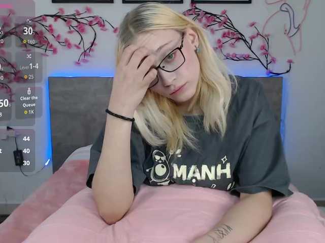 Coraline-bush live cam on BongaCams