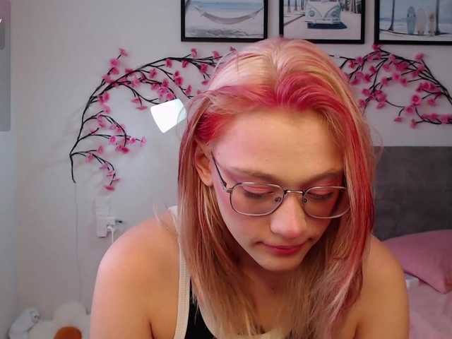 Coraline-bush live cam on BongaCams