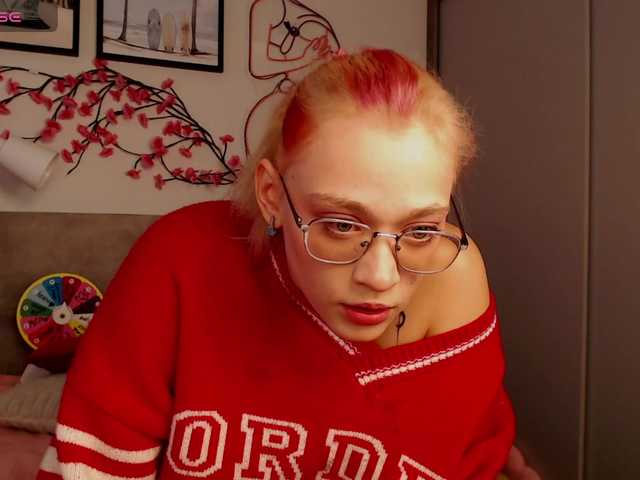 Coraline-bush live cam on BongaCams