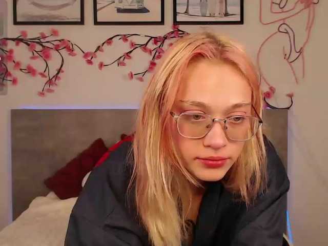 Coraline-bush live cam on BongaCams