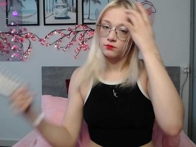 Coraline-bush live cam on BongaCams
