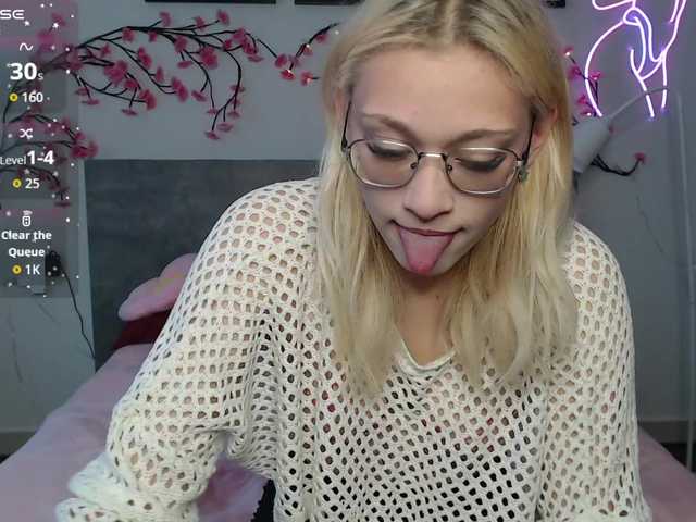 Coraline-bush live cam on BongaCams