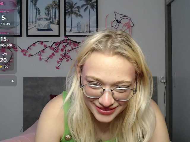 Coraline-bush live cam on BongaCams