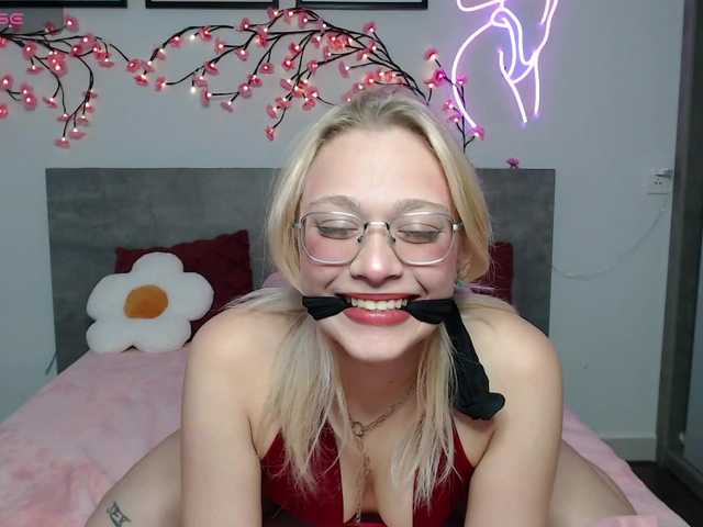 Coraline-bush live webcam show