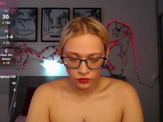 Coraline-bush live cam on BongaCams