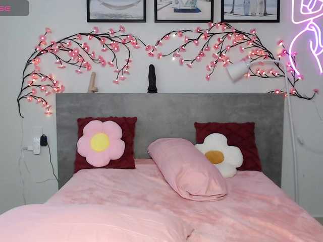 Coraline-bush live cam on BongaCams