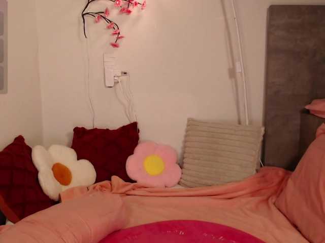 Coraline-bush live cam on BongaCams