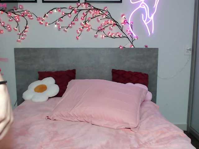 Coraline-bush live webcam show