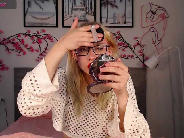Coraline-bush live cam on BongaCams