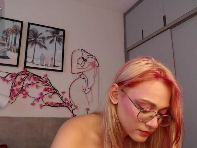 Coraline-bush live cam preview